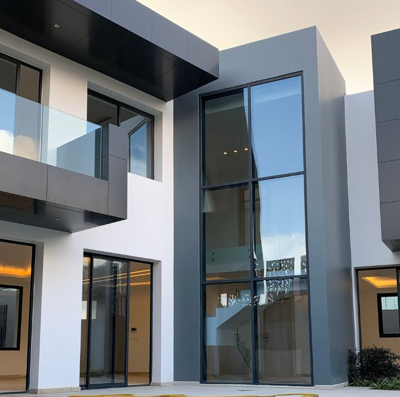 Villa Étoile F5 à Abidjan – Luxe, Piscine et Confort à Cocody